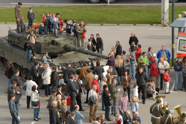 Bildgr&ouml;&szlig;e auf die Monitoraufl&ouml;sung (640x480 px) optimiert