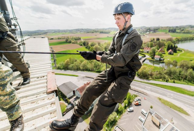 Bildgröße auf die Monitorauflösung (640x480 px) optimiert