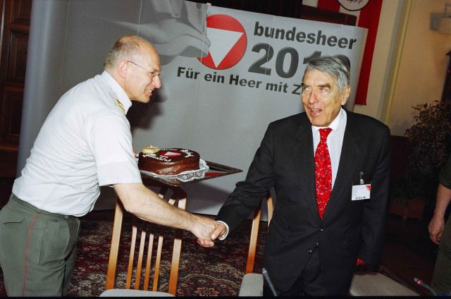 Bildgröße auf die Monitorauflösung (640x480 px) optimiert