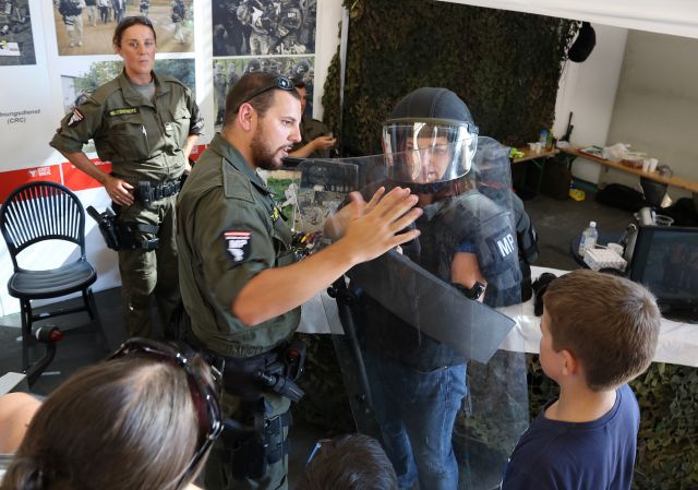 Bildgr&ouml;&szlig;e auf die Monitoraufl&ouml;sung (640x480 px) optimiert