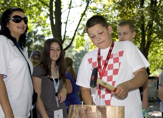 Bildgröße auf die Monitorauflösung (640x480 px) optimiert