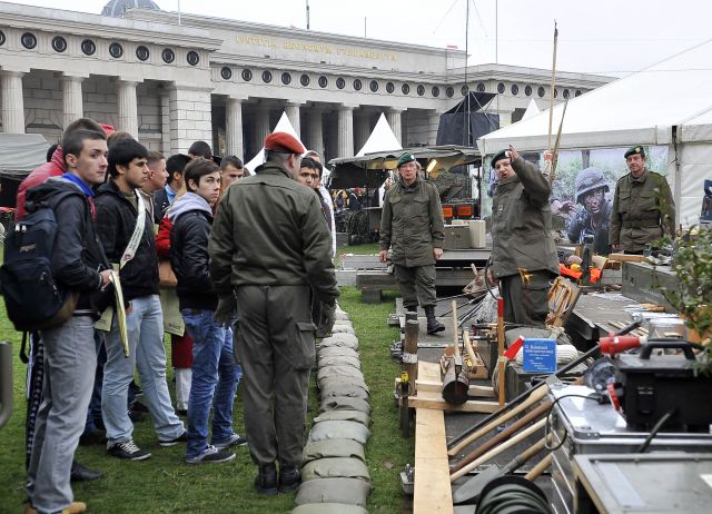 Bildgröße auf die Monitorauflösung (640x480 px) optimiert