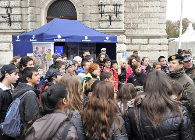 Bildgr&ouml;&szlig;e auf die Monitoraufl&ouml;sung (640x480 px) optimiert