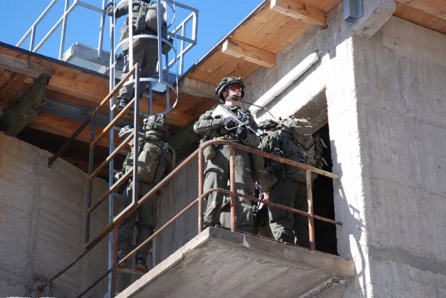 Bildgröße auf die Monitorauflösung (640x480 px) optimiert