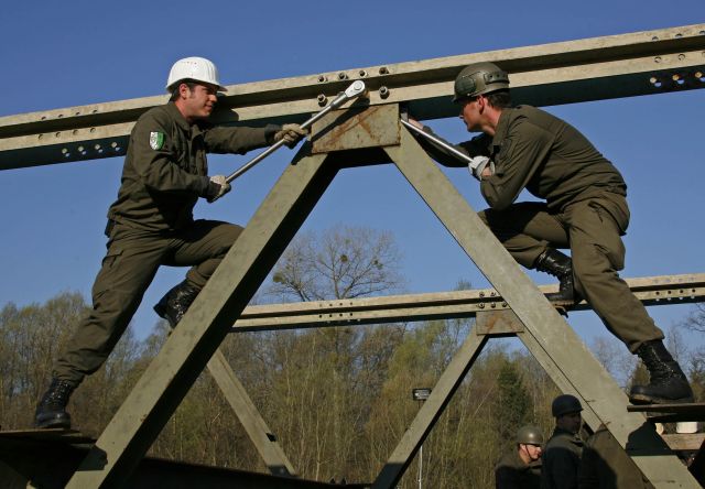 Bildgröße auf die Monitorauflösung (640x480 px) optimiert