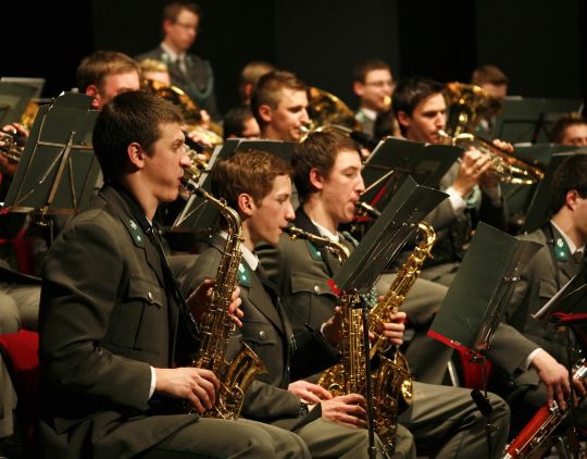 Bildname: 20120419_211545.jpg, momentane Bildgröße: 540x422 px Bildgröße auf die Monitorauflösung (640x480 px) optimiert