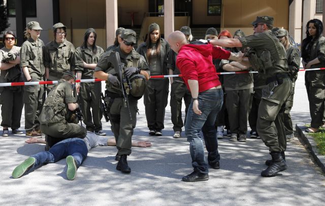 Bildgröße auf die Monitorauflösung (640x480 px) optimiert