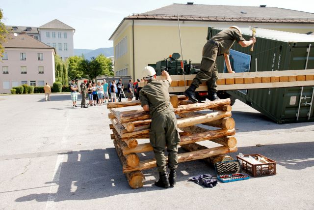 Bildgröße auf die Monitorauflösung (640x480 px) optimiert