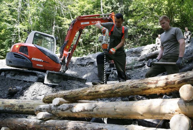 Bildname: 20120629_111809.jpg, momentane Bildgröße: 640x433 px Bildgröße auf die Monitorauflösung (640x480 px) optimiert