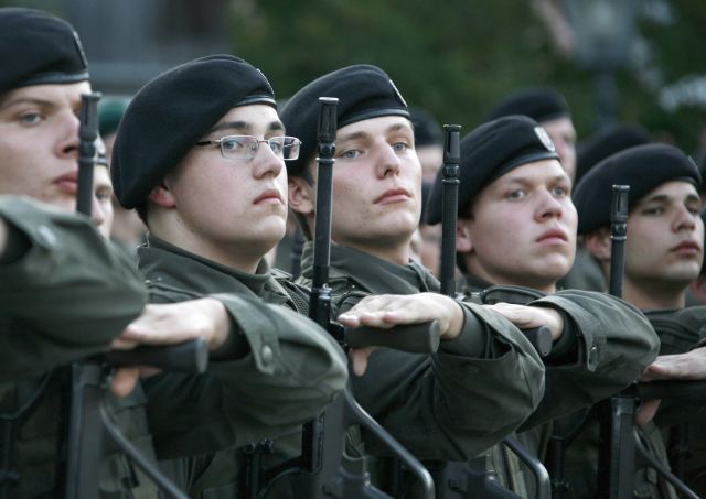 Bildgröße auf die Monitorauflösung (640x480 px) optimiert