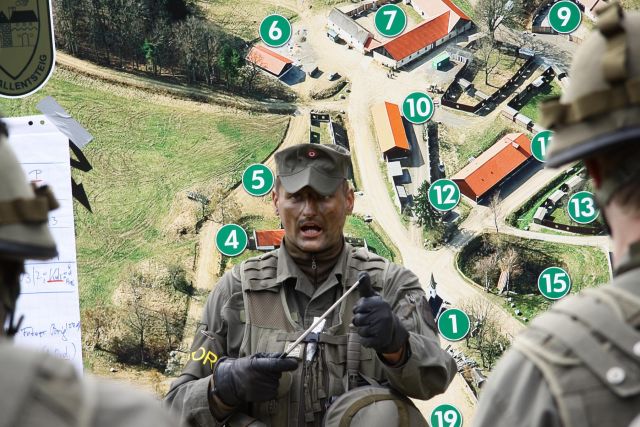 Bildgröße auf die Monitorauflösung (640x480 px) optimiert