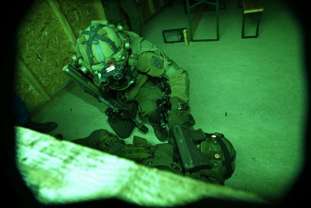 Bildgröße auf die Monitorauflösung (640x480 px) optimiert