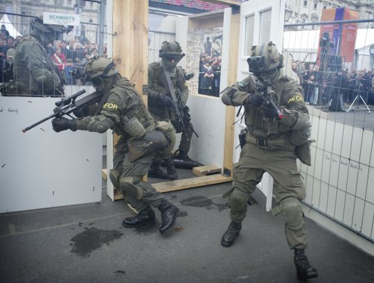 Bildgröße auf die Monitorauflösung (640x480 px) optimiert