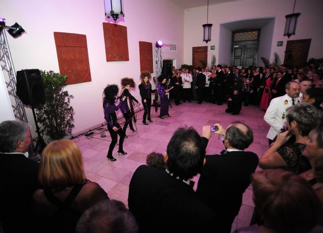 Bildgröße auf die Monitorauflösung (640x480 px) optimiert