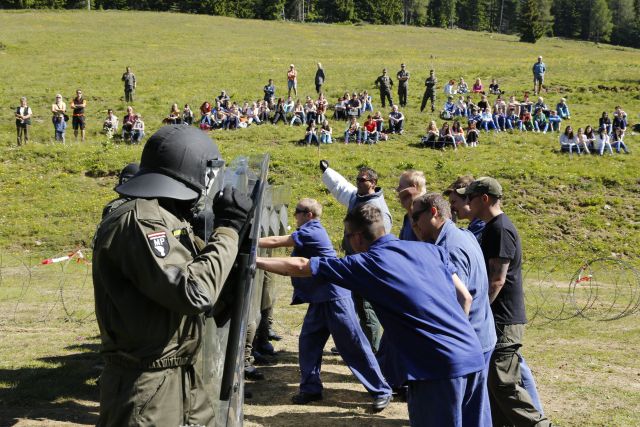 Bildgr&ouml;&szlig;e auf die Monitoraufl&ouml;sung (640x480 px) optimiert