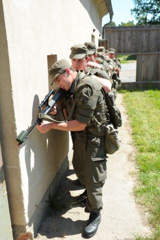 Bildgröße auf die Monitorauflösung (640x480 px) optimiert