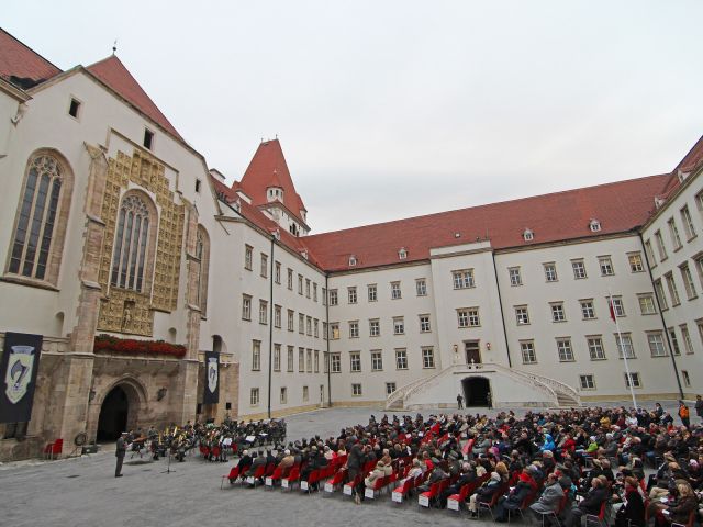 Bildgröße auf die Monitorauflösung (640x480 px) optimiert