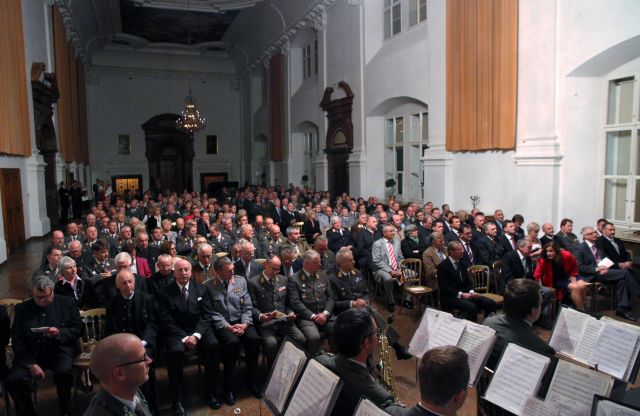 Bildgröße auf die Monitorauflösung (640x480 px) optimiert