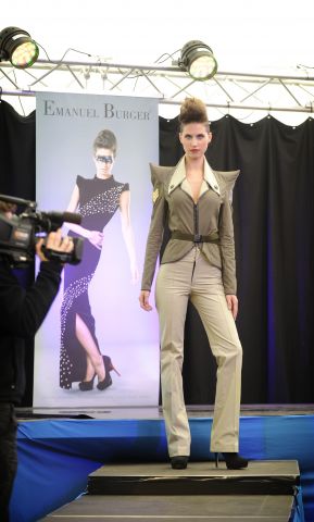 Bildgröße auf die Monitorauflösung (640x480 px) optimiert