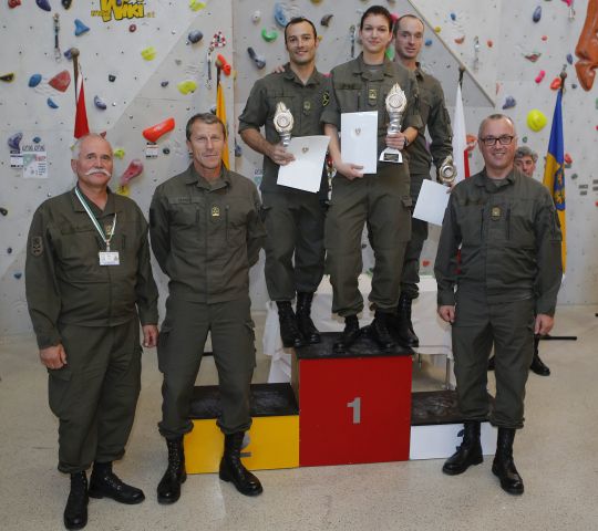 Bildgröße auf die Monitorauflösung (640x480 px) optimiert