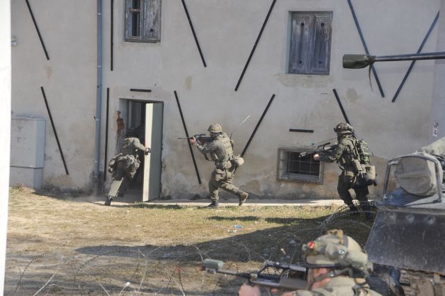 Bildgröße auf die Monitorauflösung (640x480 px) optimiert