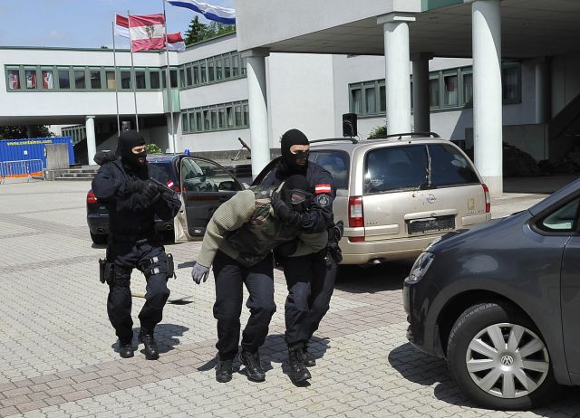 Bildgr&ouml;&szlig;e auf die Monitoraufl&ouml;sung (640x480 px) optimiert