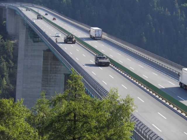 Bildgröße auf die Monitorauflösung (640x480 px) optimiert