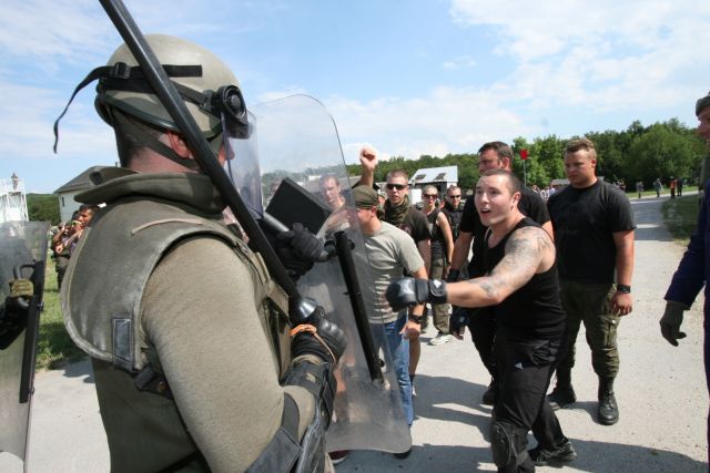 Bildgröße auf die Monitorauflösung (640x480 px) optimiert