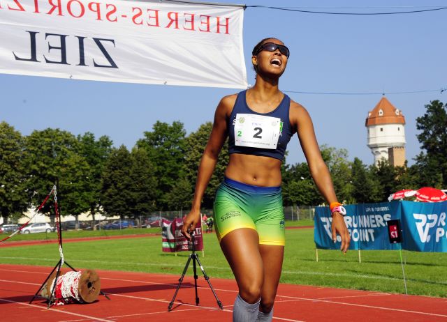 Bildgröße auf die Monitorauflösung (640x480 px) optimiert