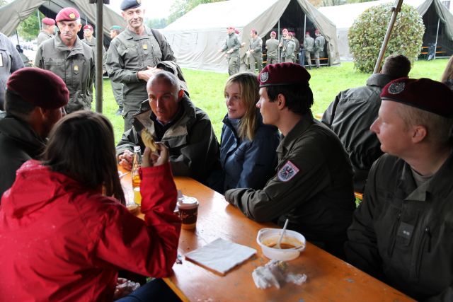 Bildgröße auf die Monitorauflösung (640x480 px) optimiert