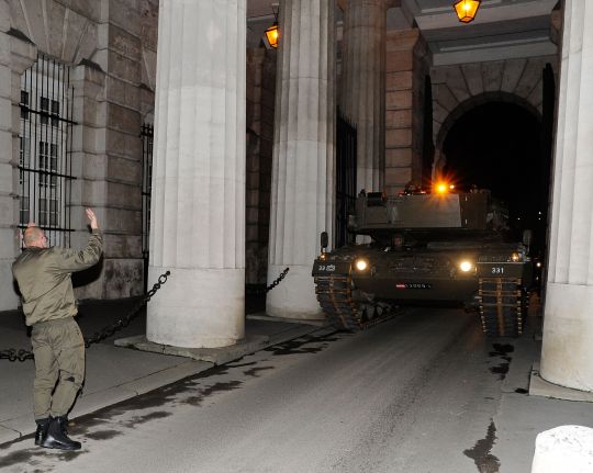 Bildgröße auf die Monitorauflösung (640x480 px) optimiert