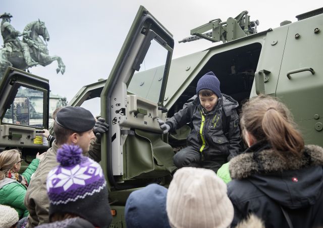 Bildgröße auf die Monitorauflösung (640x480 px) optimiert