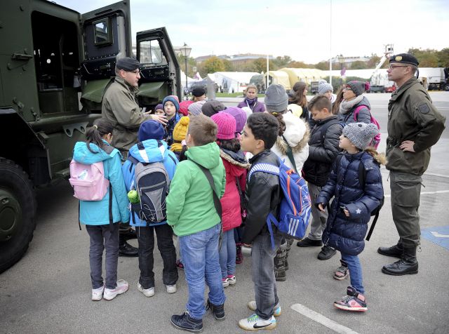 Bildgröße auf die Monitorauflösung (640x480 px) optimiert