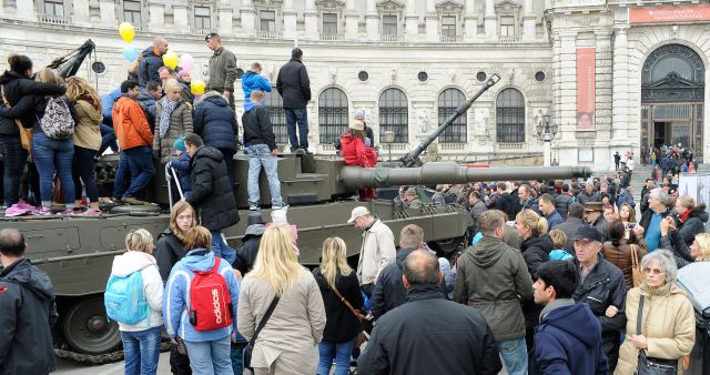 Bildgröße auf die Monitorauflösung (640x480 px) optimiert