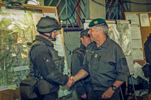 Bildgr&ouml;&szlig;e auf die Monitoraufl&ouml;sung (640x480 px) optimiert