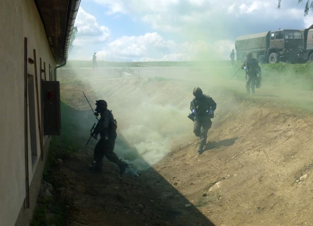 Bildgröße auf die Monitorauflösung (640x480 px) optimiert