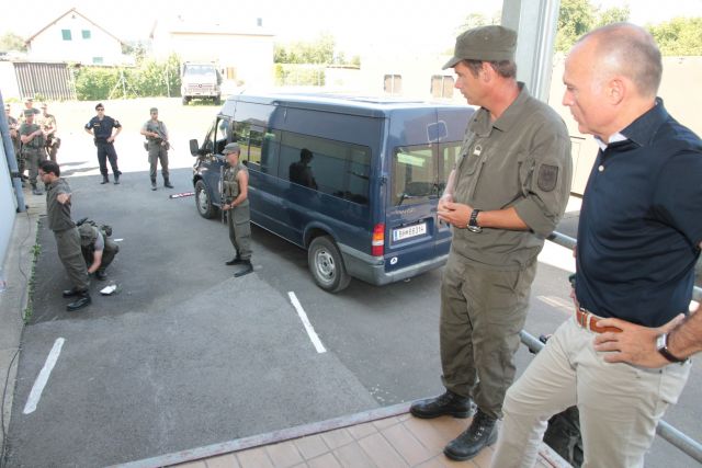 Bildgröße auf die Monitorauflösung (640x480 px) optimiert