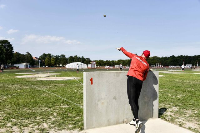 Bildgröße auf die Monitorauflösung (640x480 px) optimiert