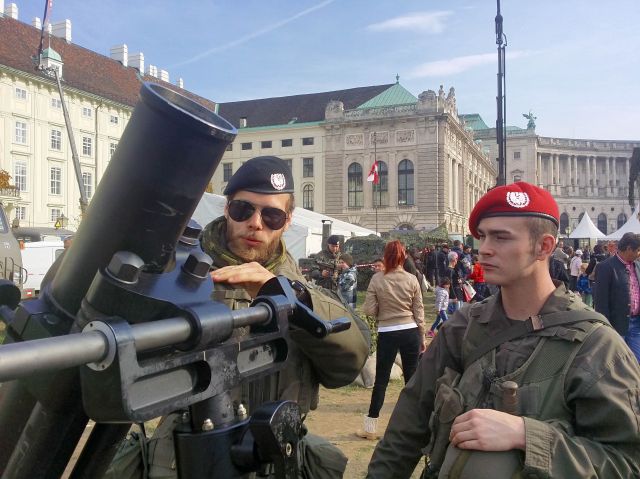 Bildgröße auf die Monitorauflösung (640x480 px) optimiert