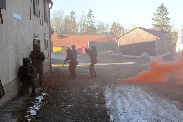 Bildgr&ouml;&szlig;e auf die Monitoraufl&ouml;sung (640x480 px) optimiert