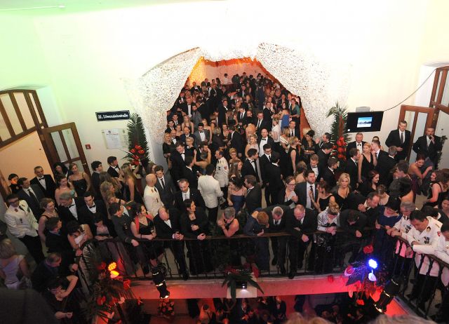 Bildgröße auf die Monitorauflösung (640x480 px) optimiert