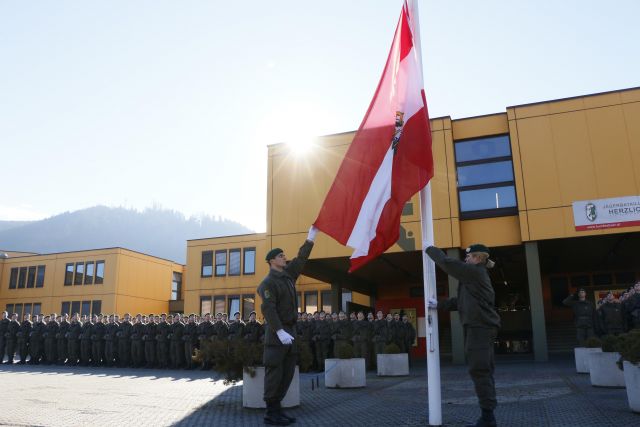 Bildgr&ouml;&szlig;e auf die Monitoraufl&ouml;sung (640x480 px) optimiert