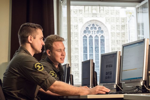 Bildgröße auf die Monitorauflösung (640x480 px) optimiert