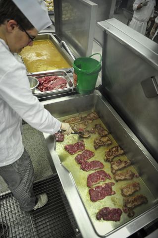 Bildname: 20160609_085856.jpg, momentane Bildgröße: 319x480 px Bildgröße auf die Monitorauflösung (640x480 px) optimiert