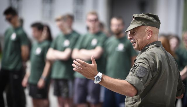 Bildgr&ouml;&szlig;e auf die Monitoraufl&ouml;sung (640x480 px) optimiert