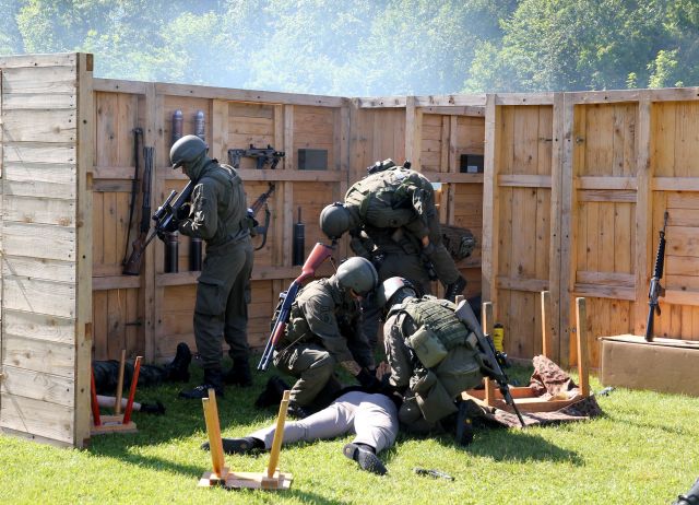 Bildgröße auf die Monitorauflösung (640x480 px) optimiert