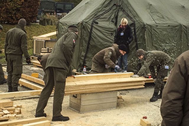 Bildname: 20161116_191149_02.jpg, momentane Bildgröße: 640x427 px Bildgröße auf die Monitorauflösung (640x480 px) optimiert