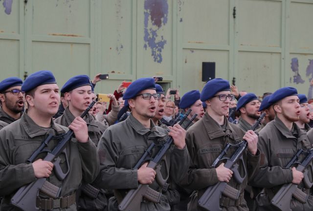 Bildgröße auf die Monitorauflösung (640x480 px) optimiert