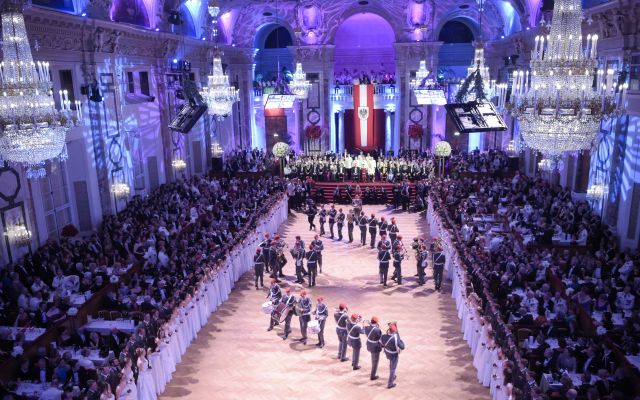 Bildgröße auf die Monitorauflösung (640x480 px) optimiert