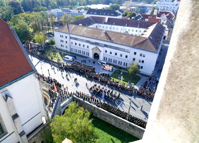 Bildgröße auf die Monitorauflösung (640x480 px) optimiert